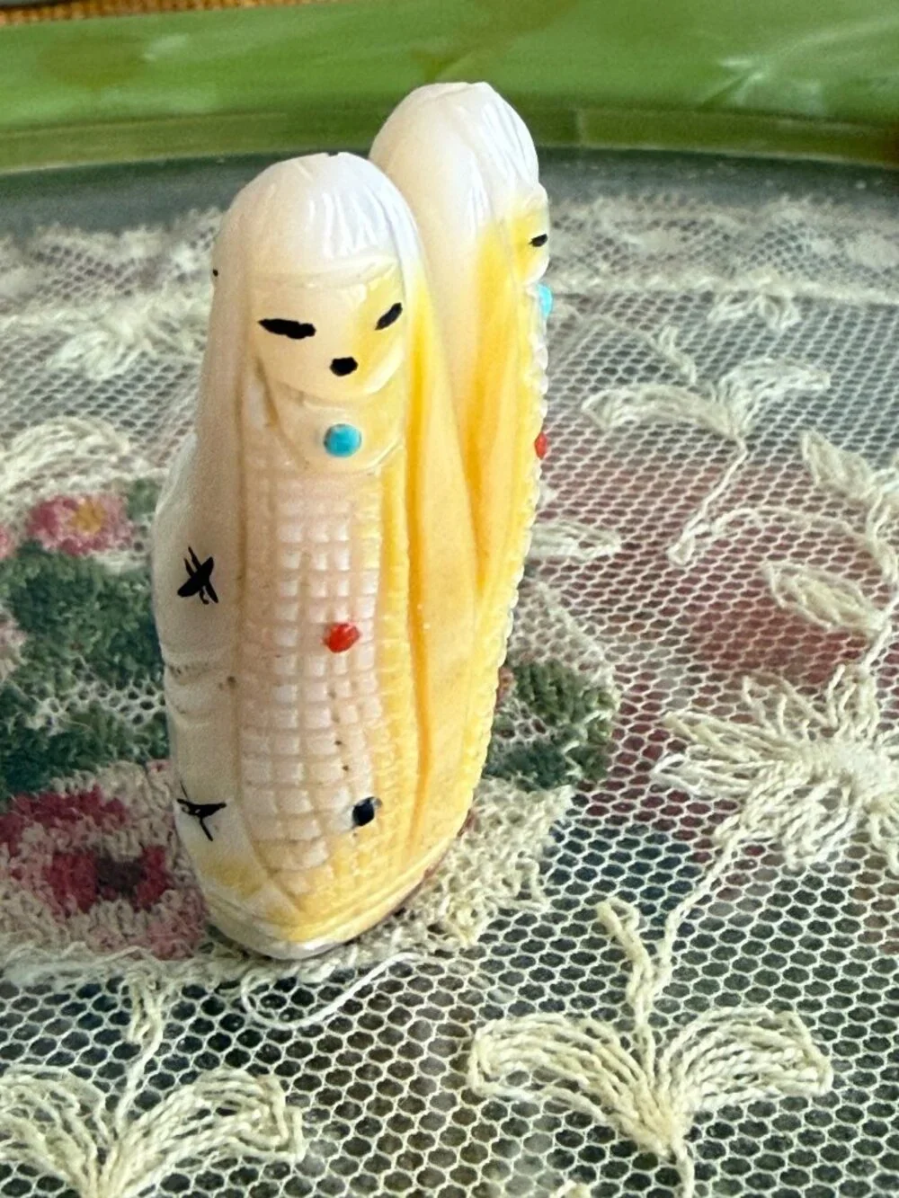 Vintage 60s Zuni Fetish Carved MOP Shell 4 Corn Maiden Sculpture
